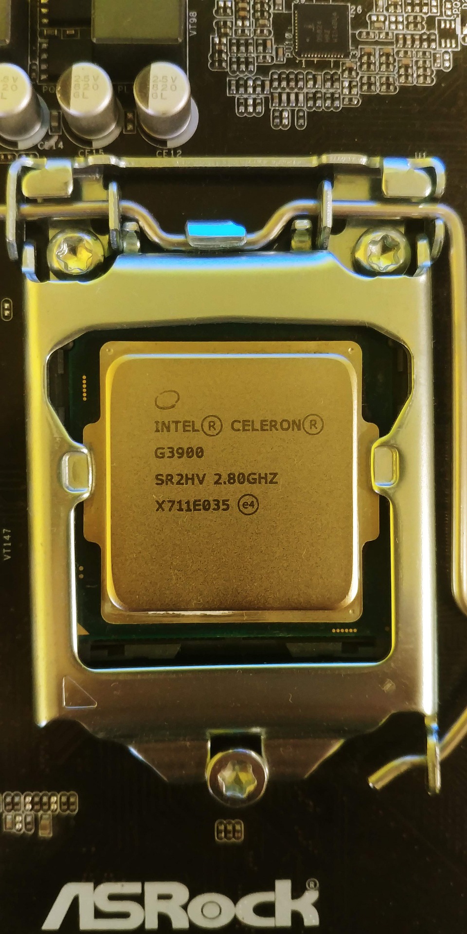 Les nouvelles puces économiques d’Intel à base de Celeron sont arrivées